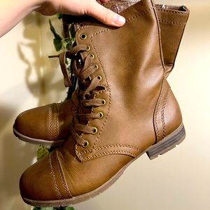 Brown lace up boots, gently used, come from a smoke free, pet free home.